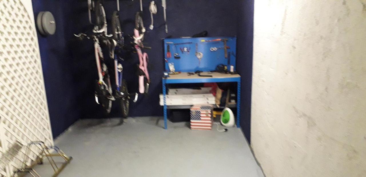 Bike House "Silver" 세리아테 외부 사진